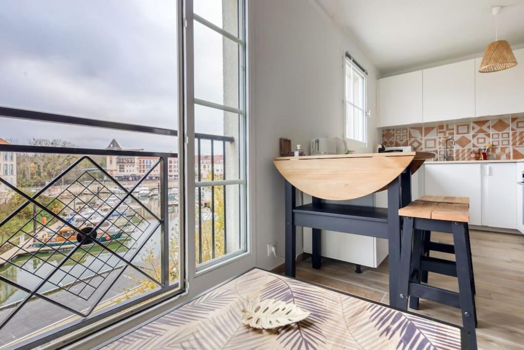 Studio Vue Direct Sur Le Port De Cergy, Parking Prive Gratuit Esterno foto
